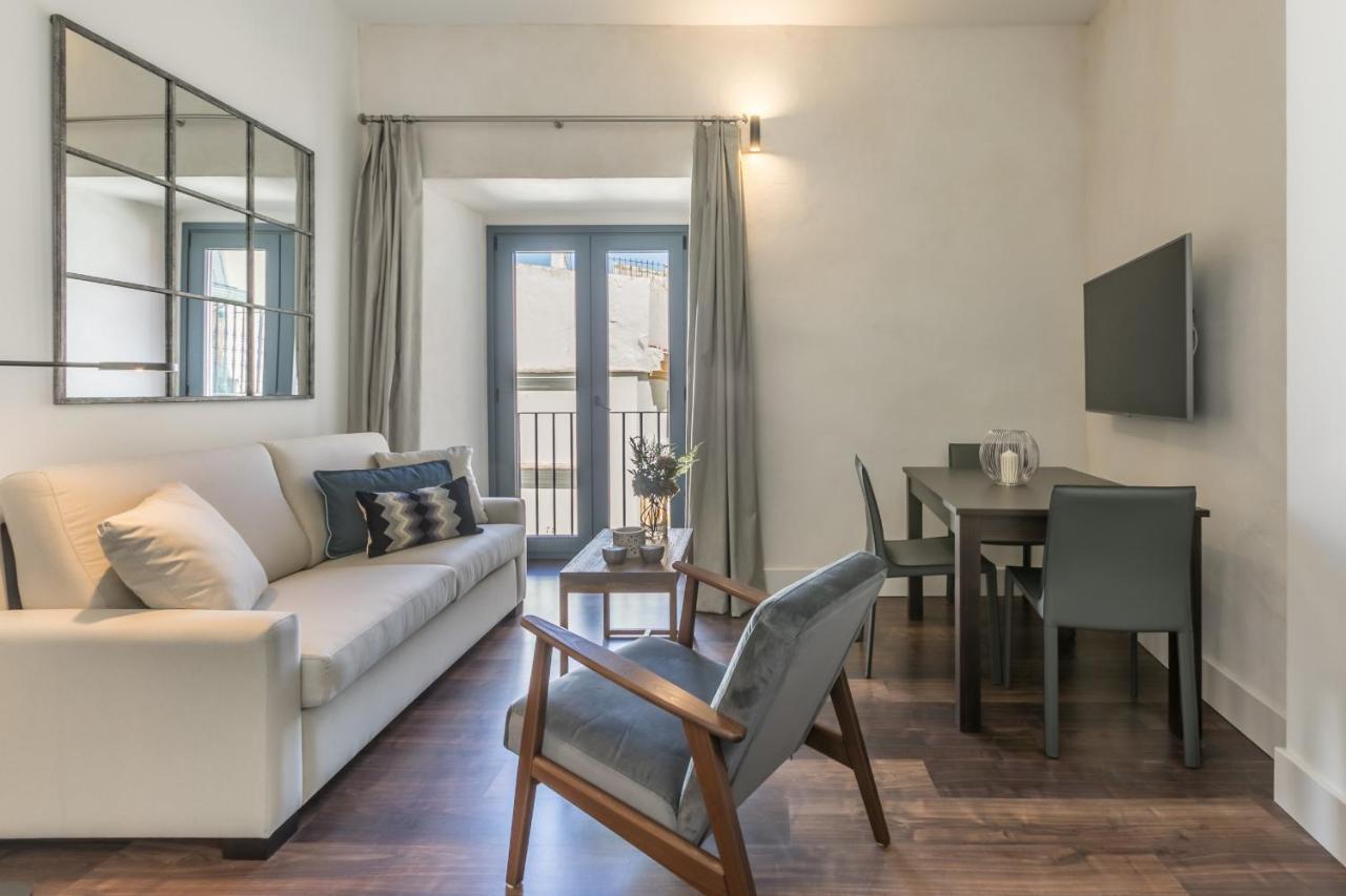 Green-Apartments Sierpes Luxury Suites Севилья Экстерьер фото